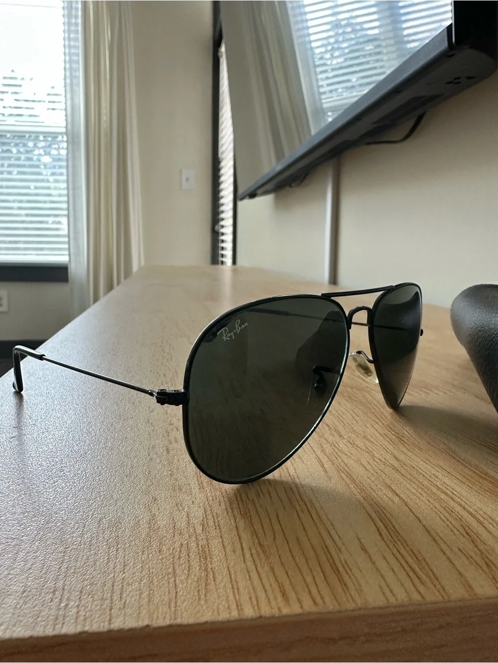 Ray-Ban Black Aviator Sunglasses
